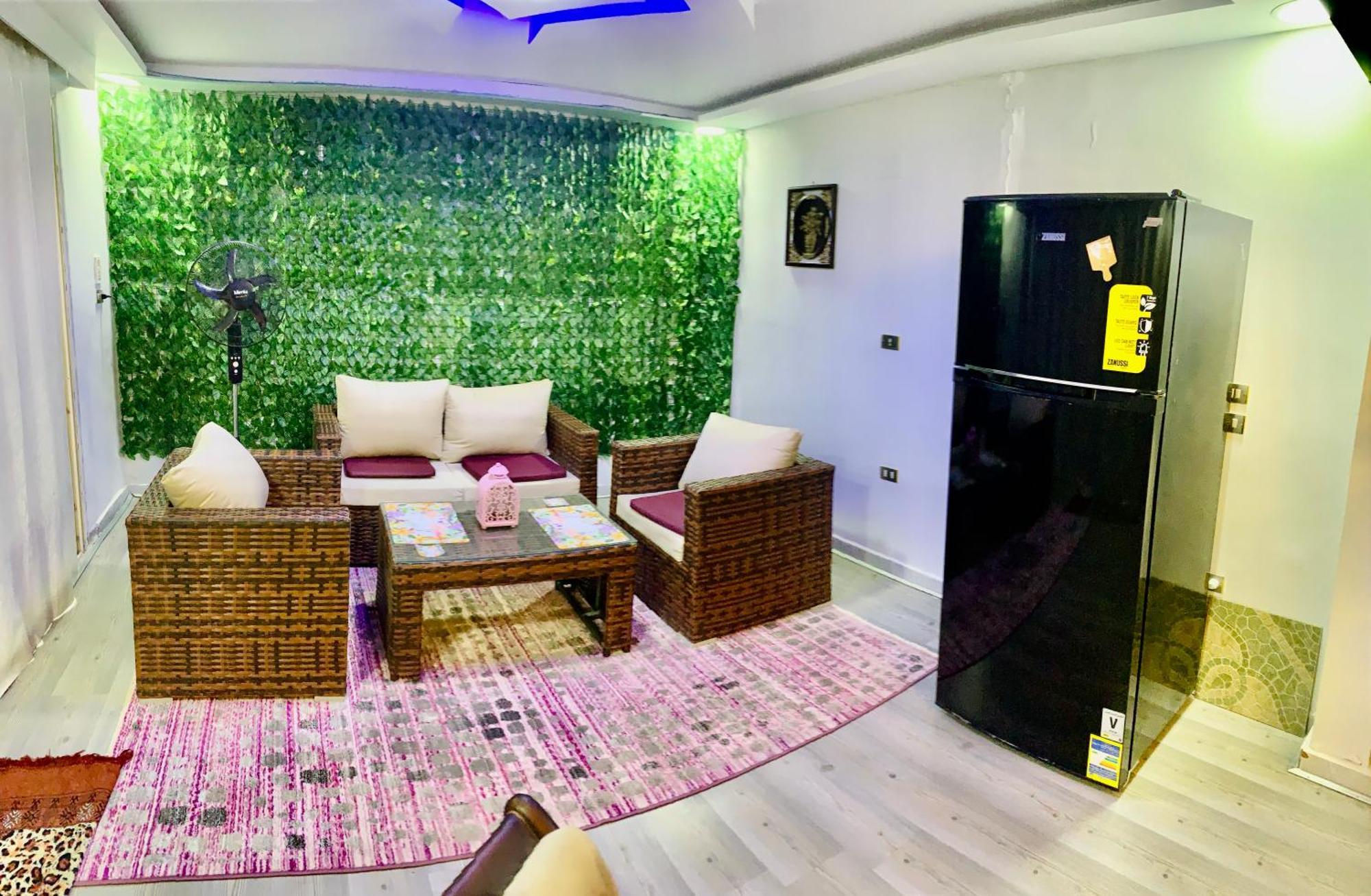Apartment With A Private Garden In New Caïro Buitenkant foto